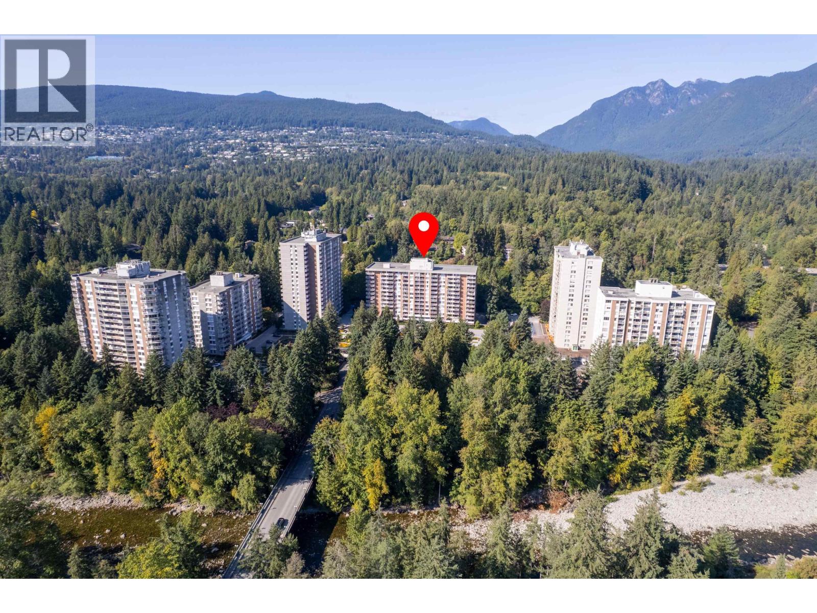 501 2012 FULLERTON AVENUE, North Vancouver