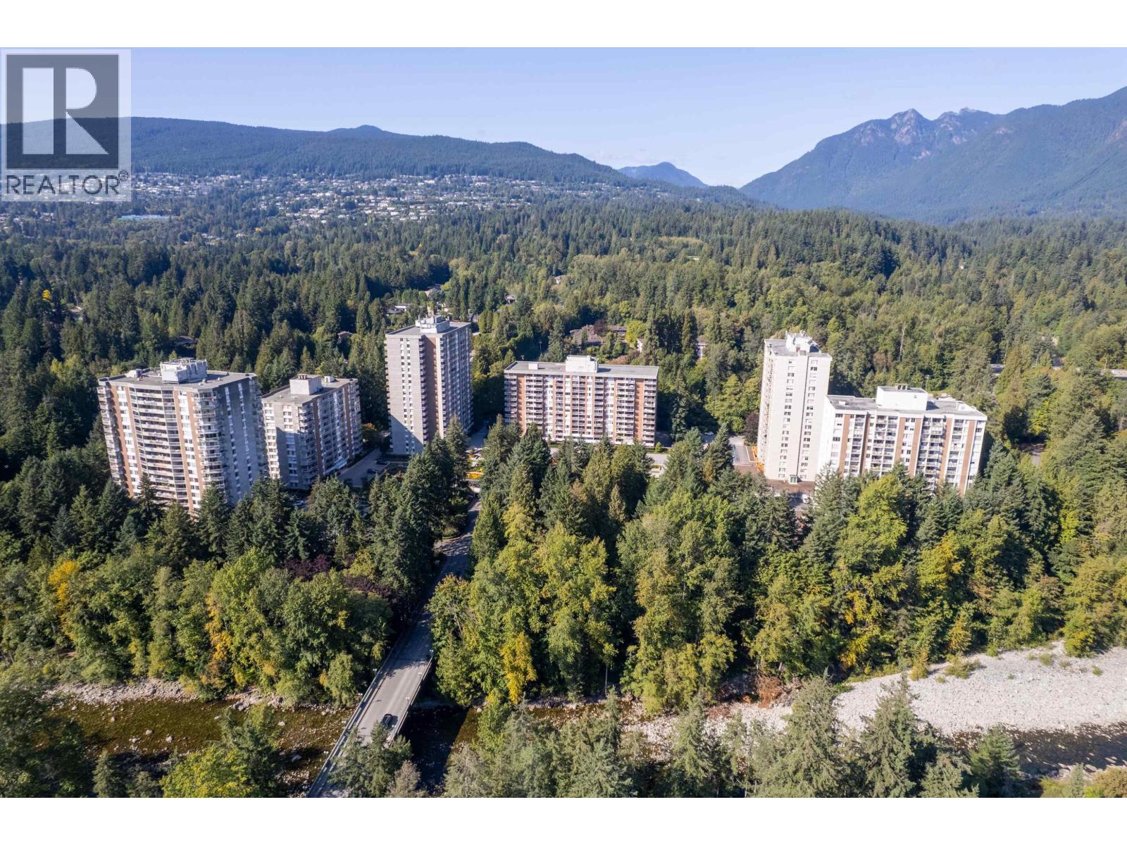 501 2012 FULLERTON AVENUE, North Vancouver