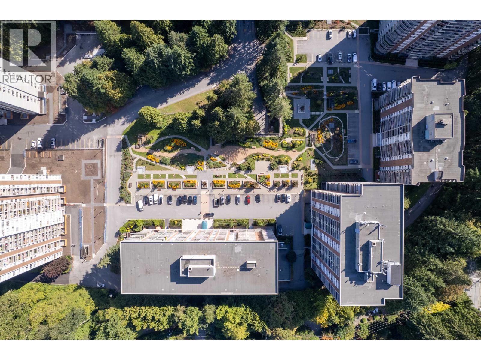 501 2012 FULLERTON AVENUE, North Vancouver