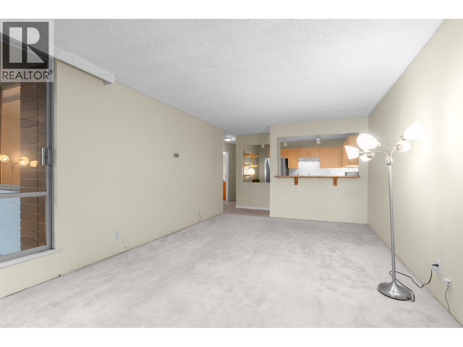 501 2012 FULLERTON AVENUE, North Vancouver