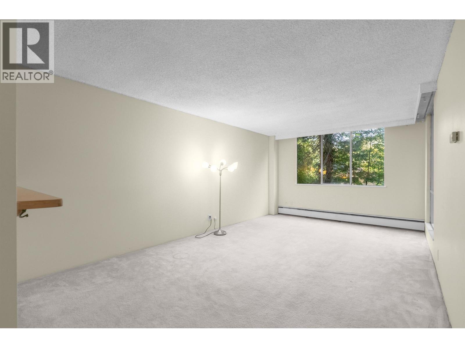 501 2012 FULLERTON AVENUE, North Vancouver