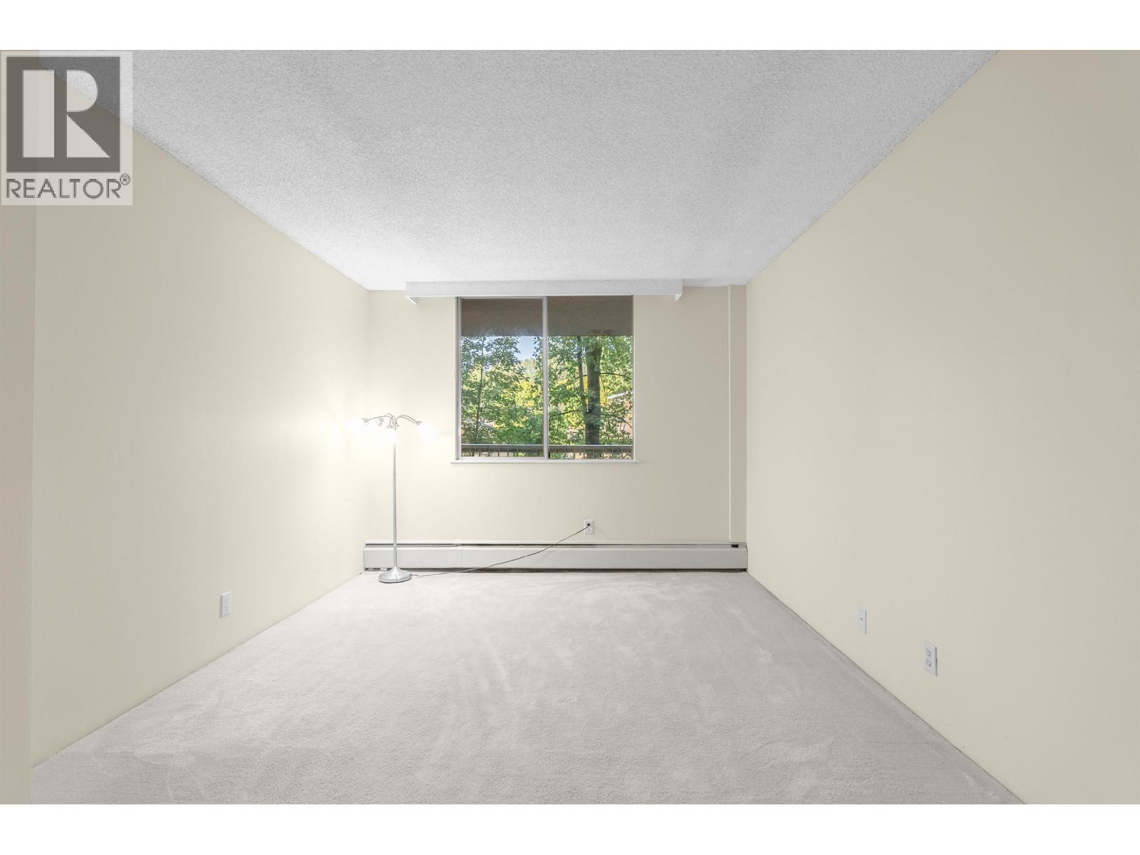 501 2012 FULLERTON AVENUE, North Vancouver