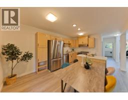 2512 Burian Drive, Coquitlam, BC V3K5W9 Photo 10
