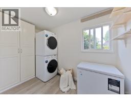 2512 Burian Drive, Coquitlam, BC V3K5W9 Photo 14