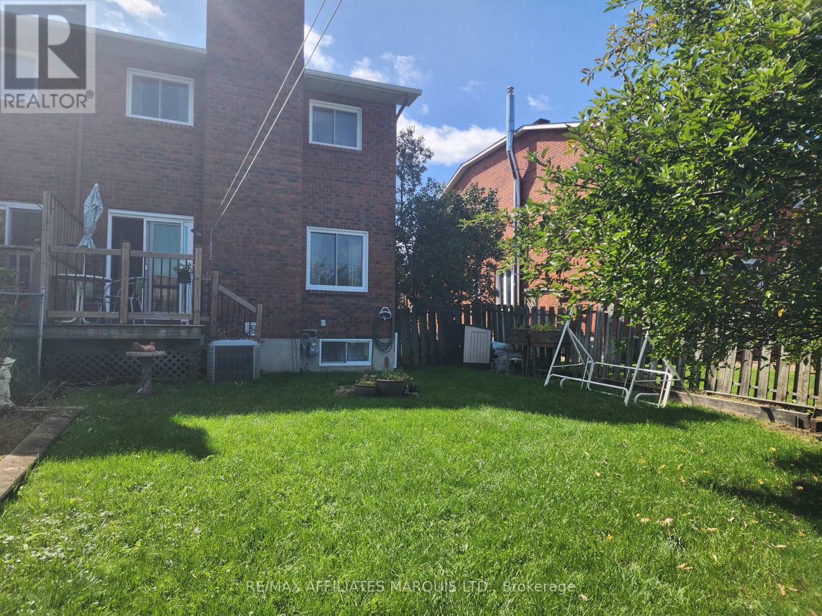 120 HERITAGE PLACE - 23