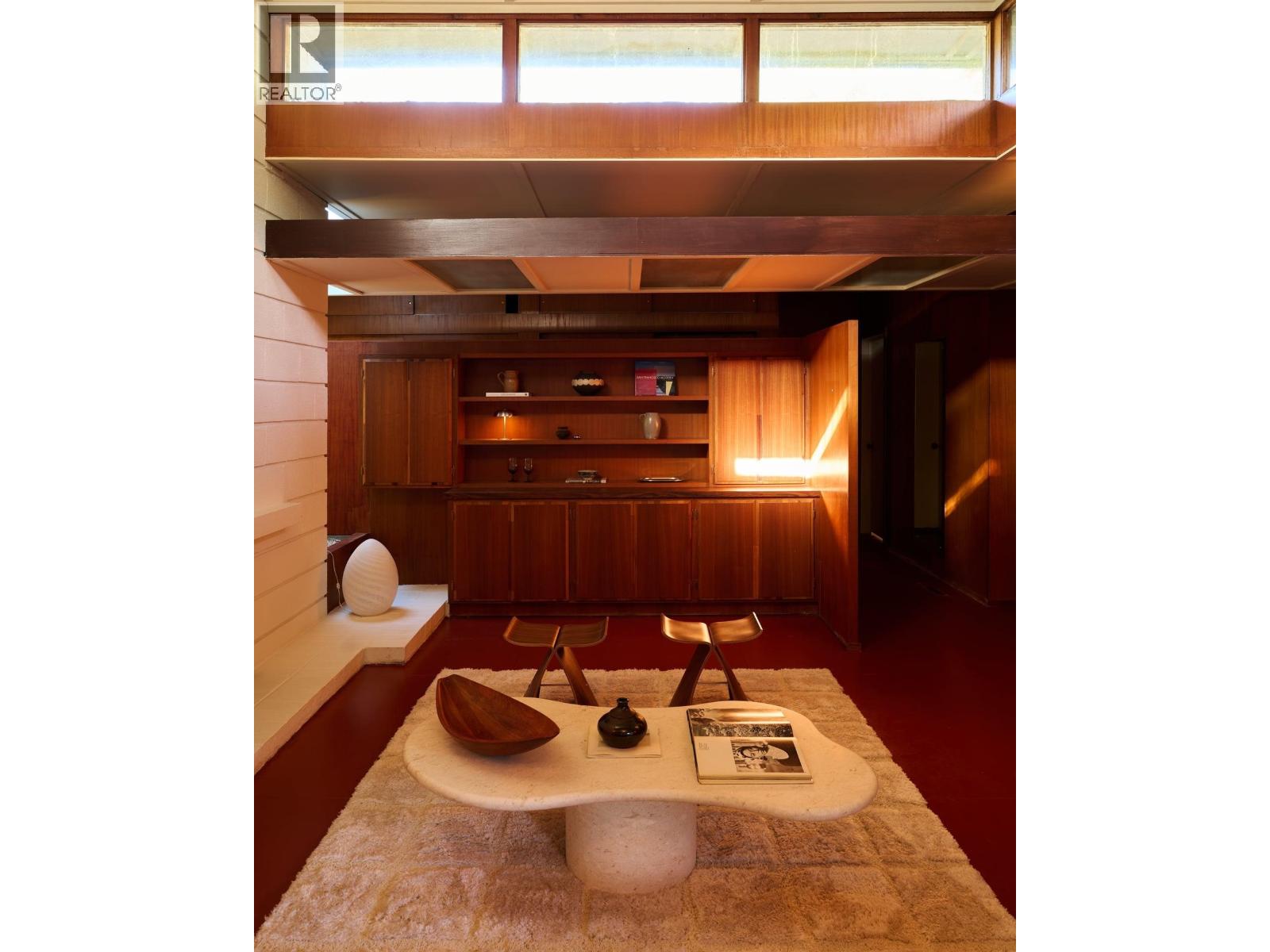 4065 SUNSET BOULEVARD, North Vancouver