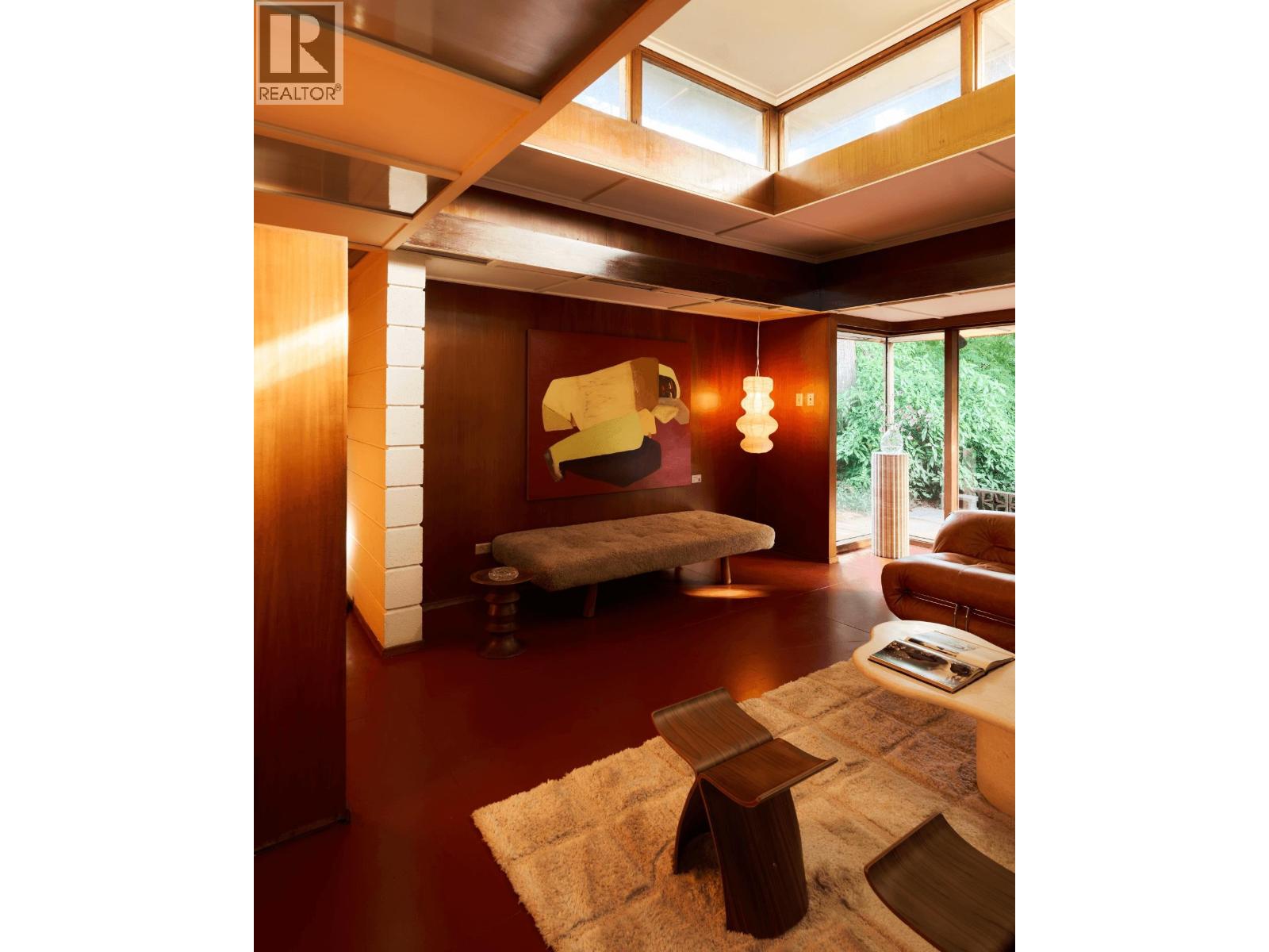 4065 SUNSET BOULEVARD, North Vancouver