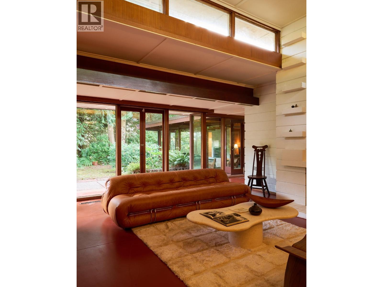 4065 SUNSET BOULEVARD, North Vancouver