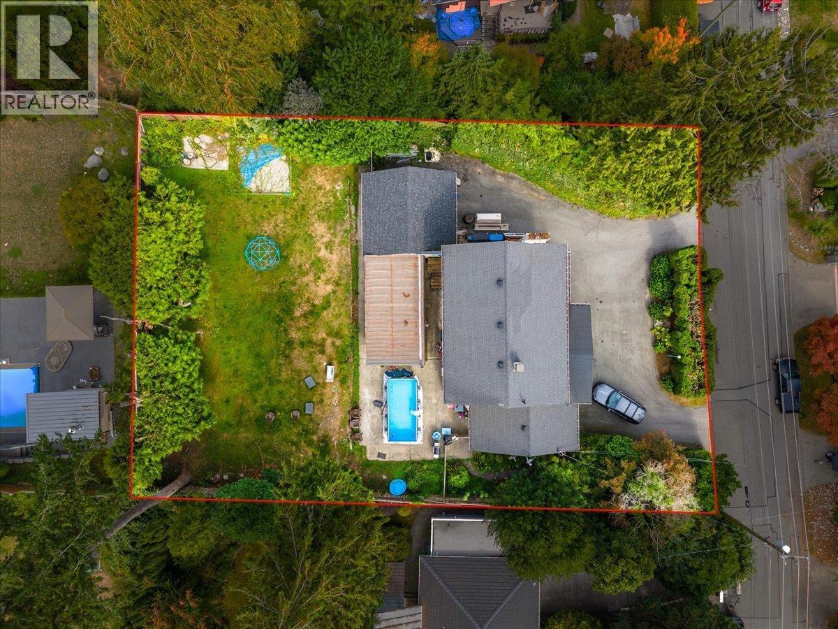 787 ROSLYN BOULEVARD, North Vancouver