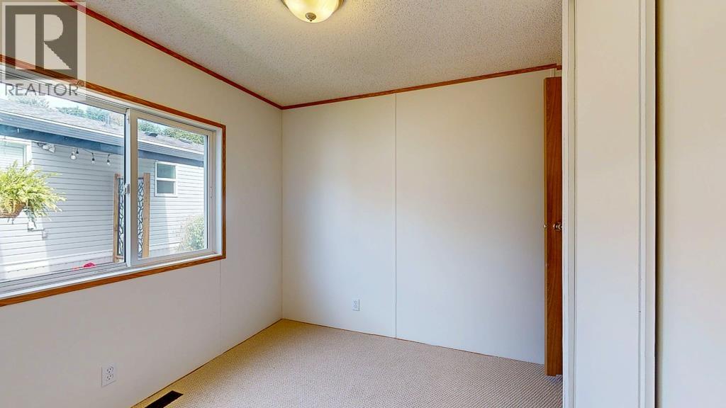 11 4496 SUNSHINE COAST HIGHWAY HIGHWAY, Sechelt