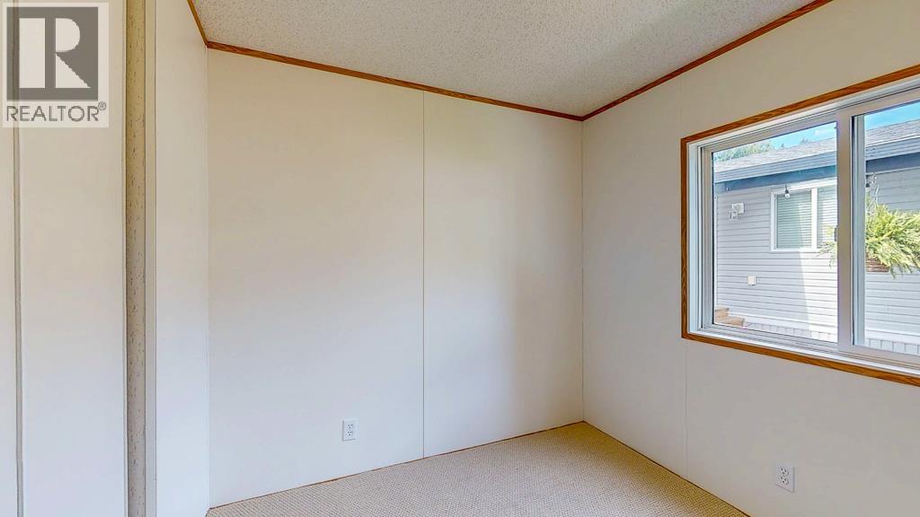 11 4496 SUNSHINE COAST HIGHWAY HIGHWAY, Sechelt