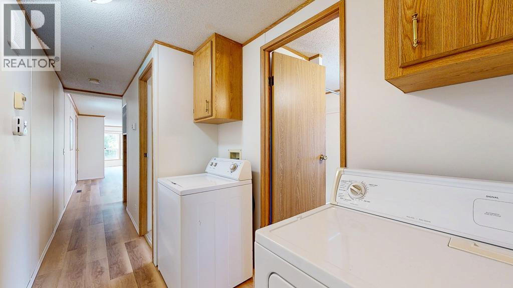 11 4496 SUNSHINE COAST HIGHWAY HIGHWAY, Sechelt