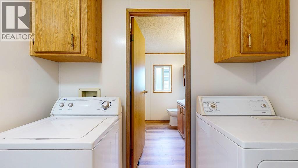 11 4496 SUNSHINE COAST HIGHWAY HIGHWAY, Sechelt