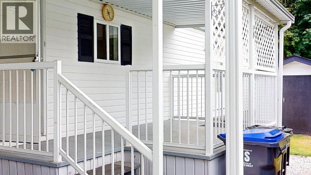 11 4496 SUNSHINE COAST HIGHWAY HIGHWAY, Sechelt