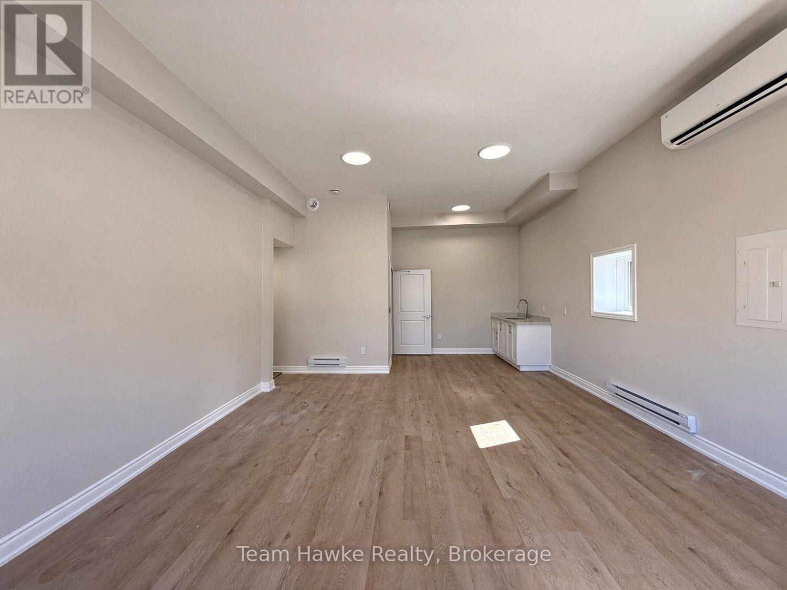 113 MAIN STREET, Penetanguishene — photo 2