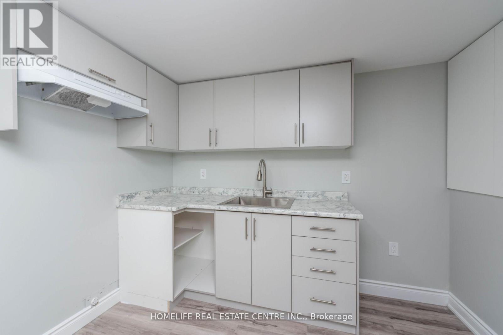 79 FOX RUN - Image 43