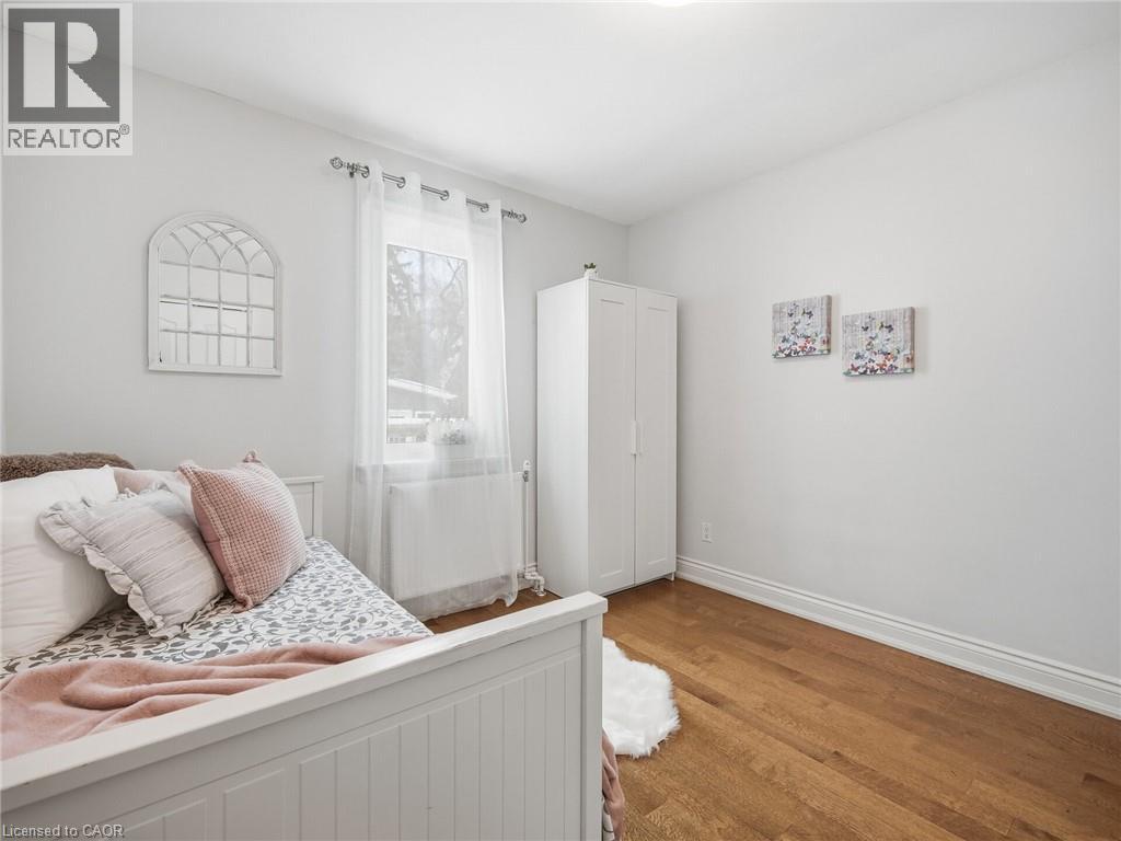 205 PRINCE EDWARD Drive S - 13