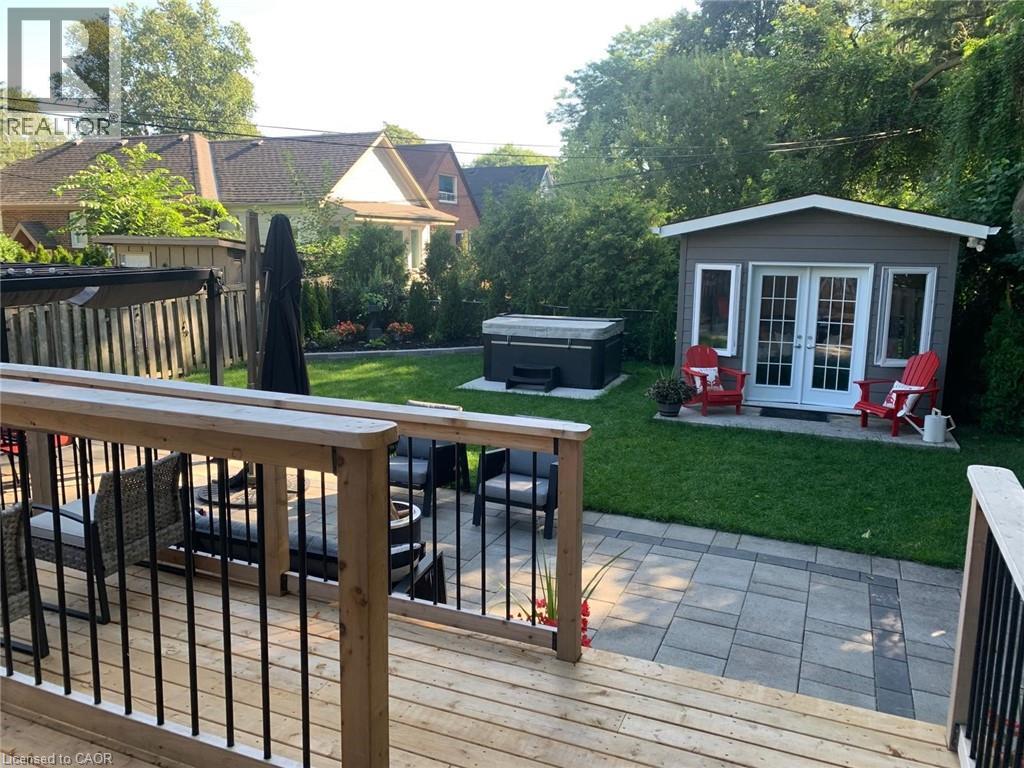205 PRINCE EDWARD Drive S - Image 34