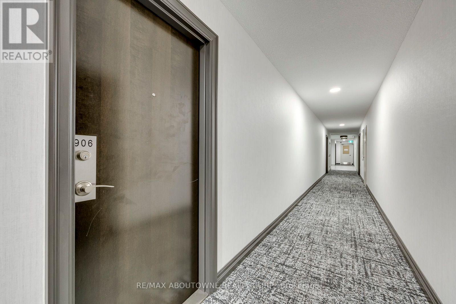 #906 212 KERR STREET - 13