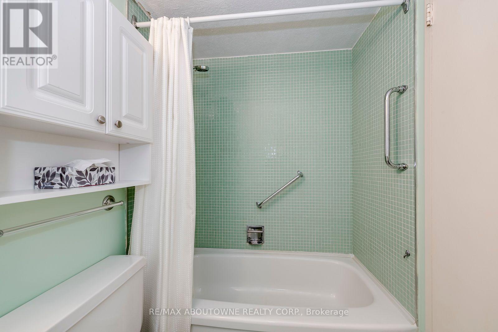 #906 212 KERR STREET - Image 41