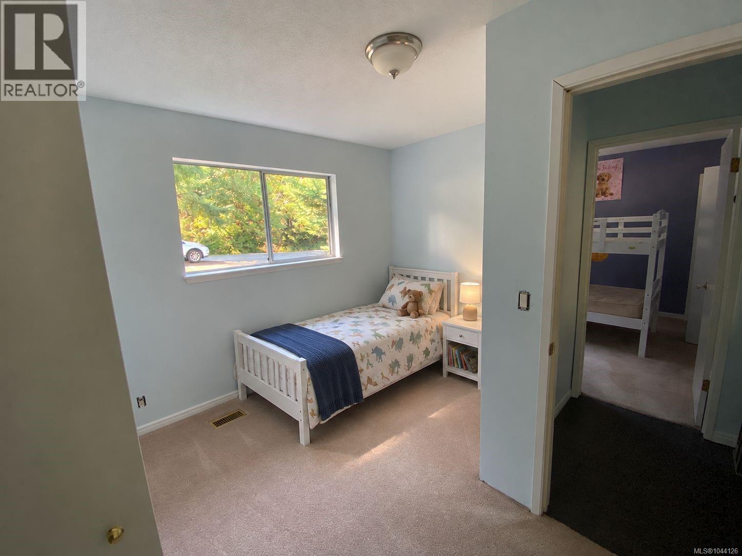 3330 Ravenwood Rd - 37