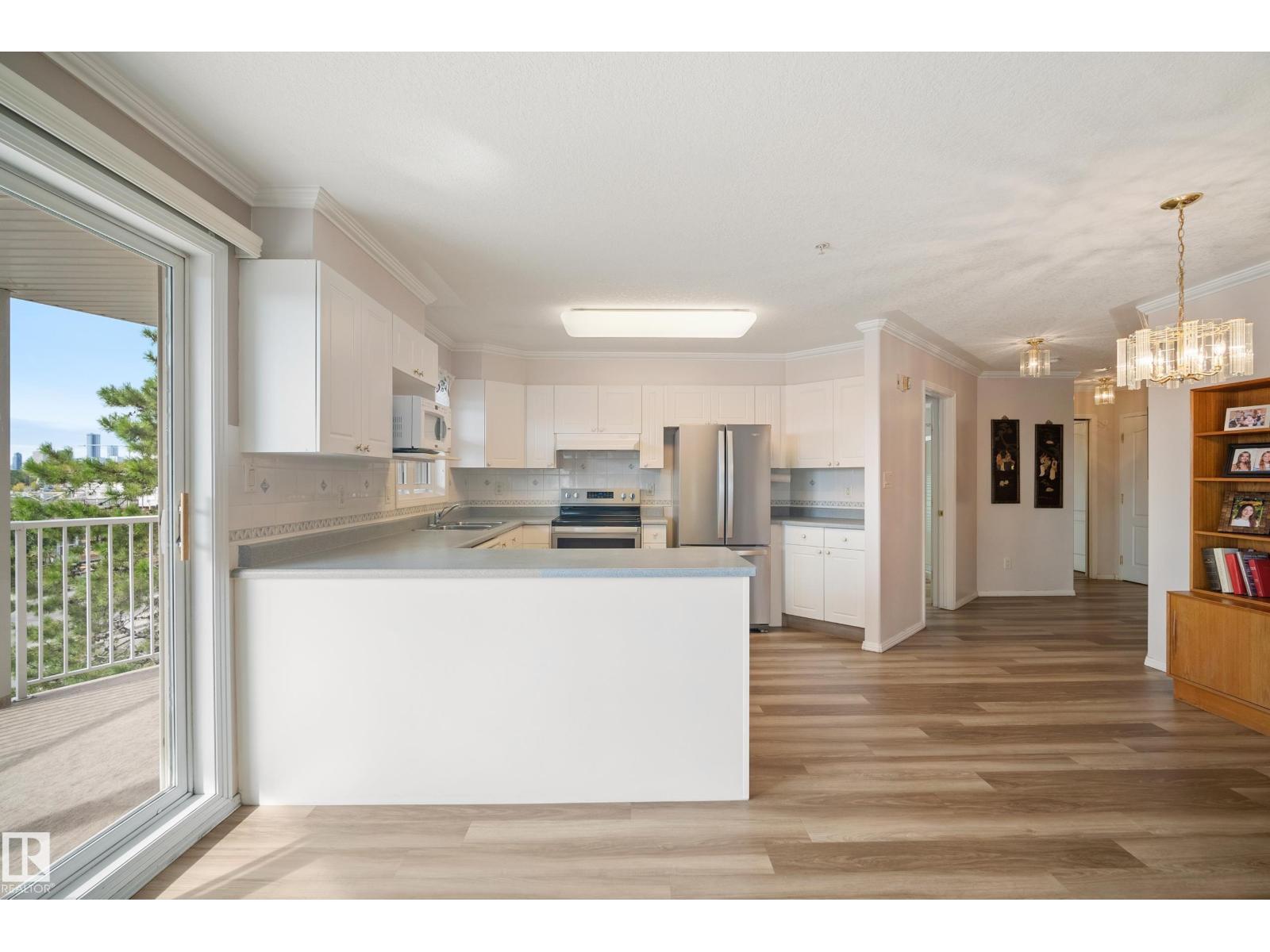 #306 8315 83 ST NW - 17