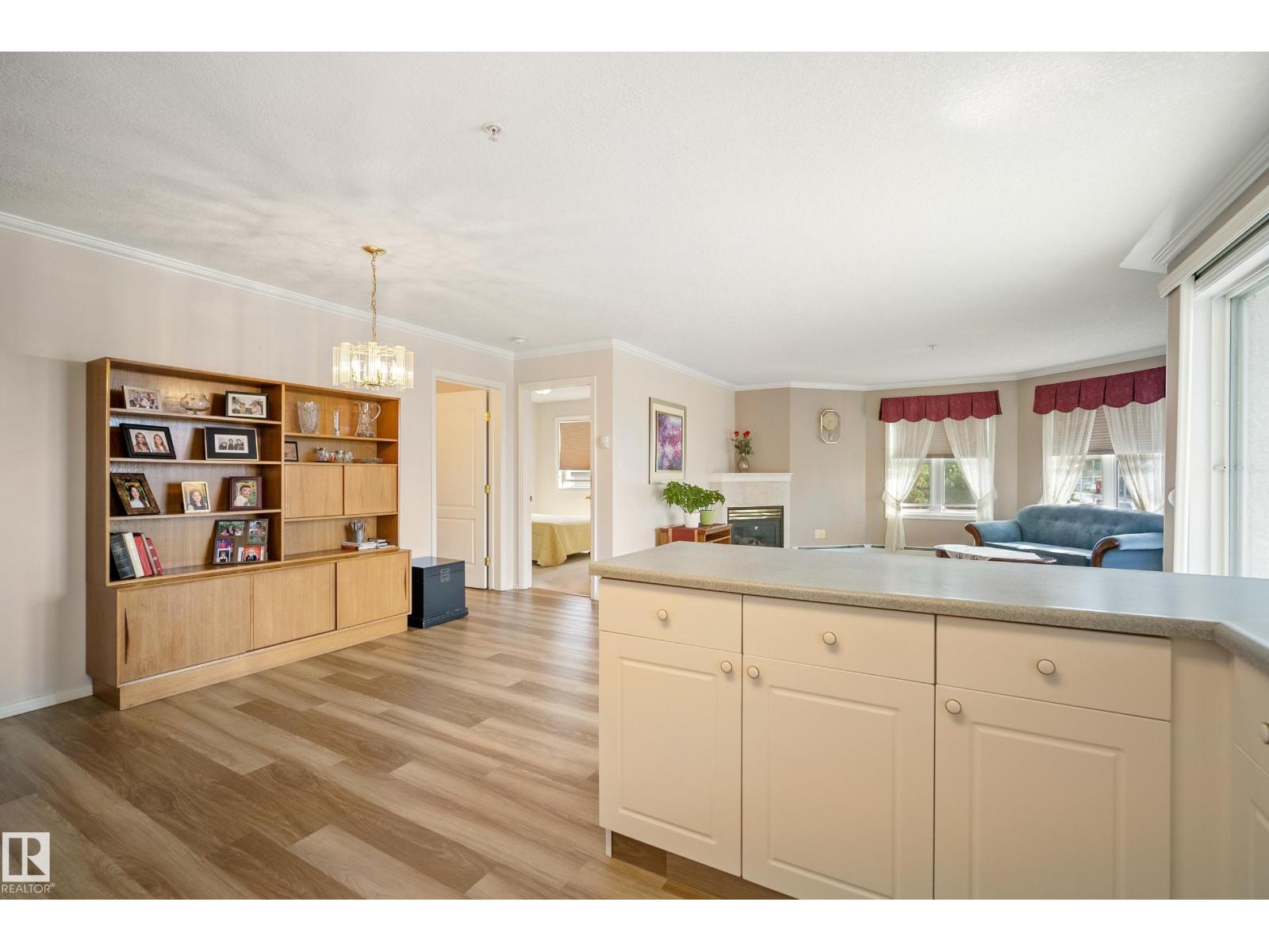 #306 8315 83 ST NW - 20