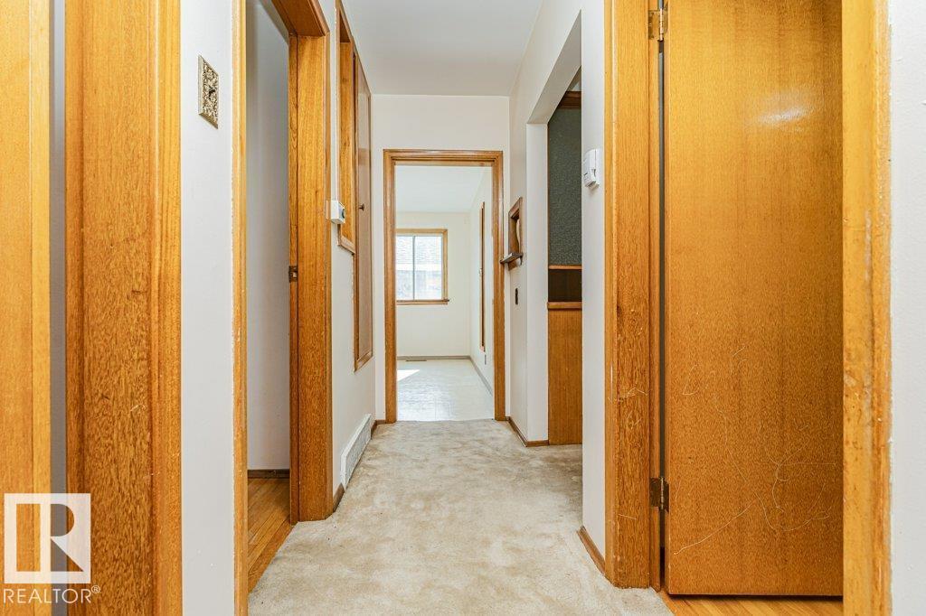 10509 77 ST NW - 19