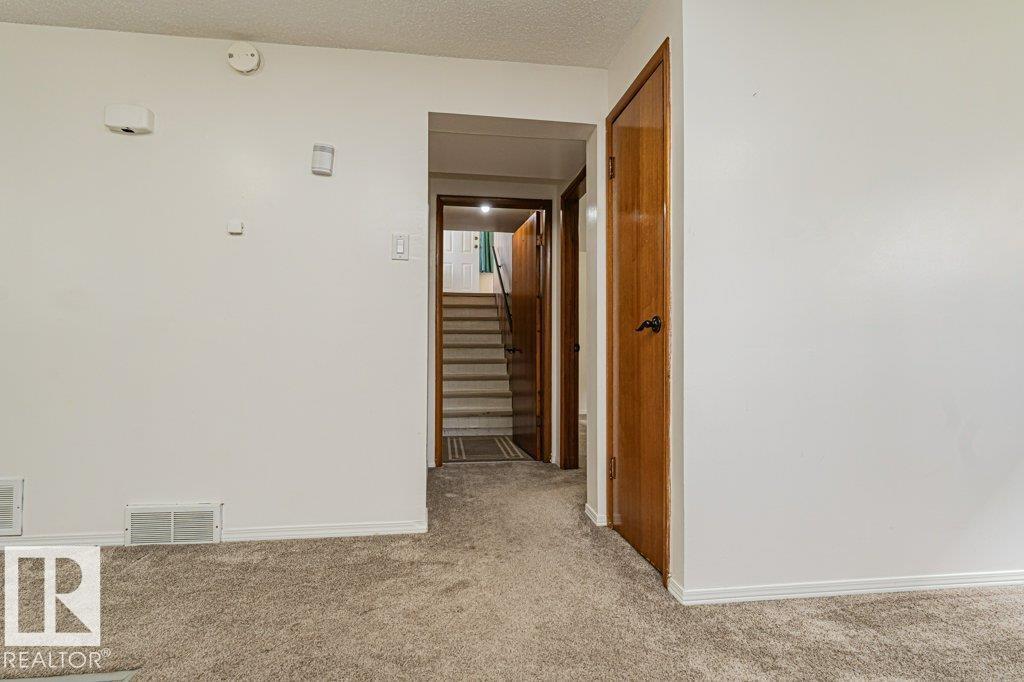 10509 77 ST NW - 29