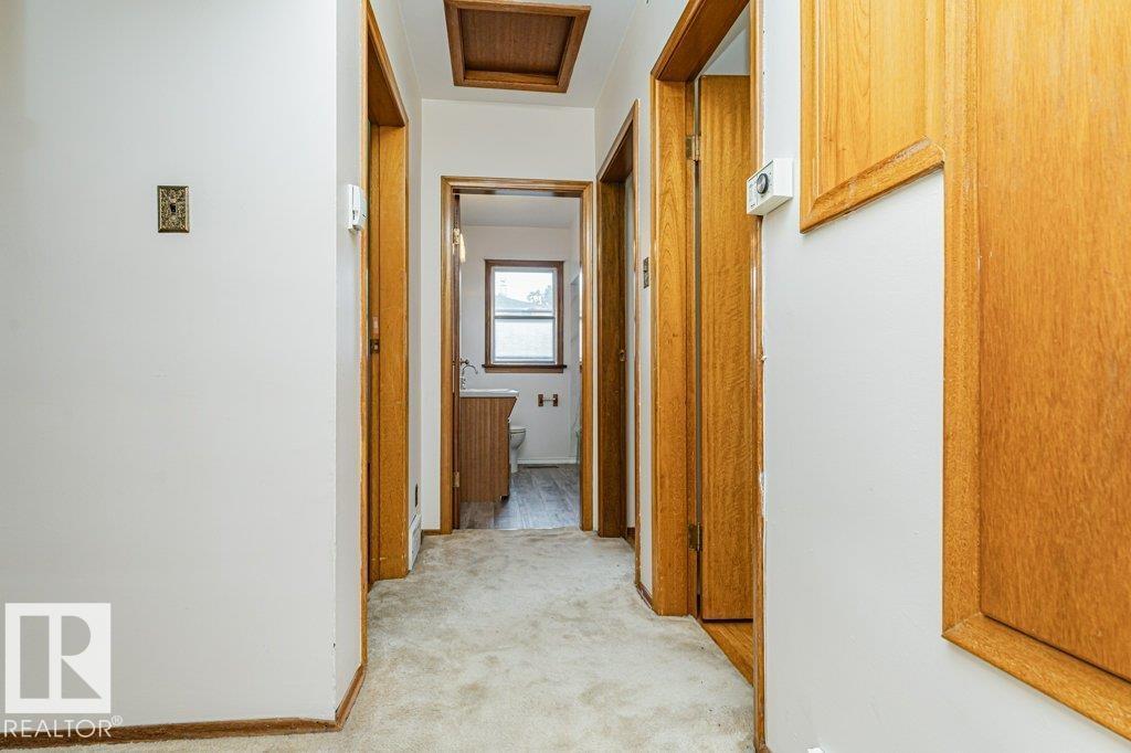 10509 77 ST NW - 10