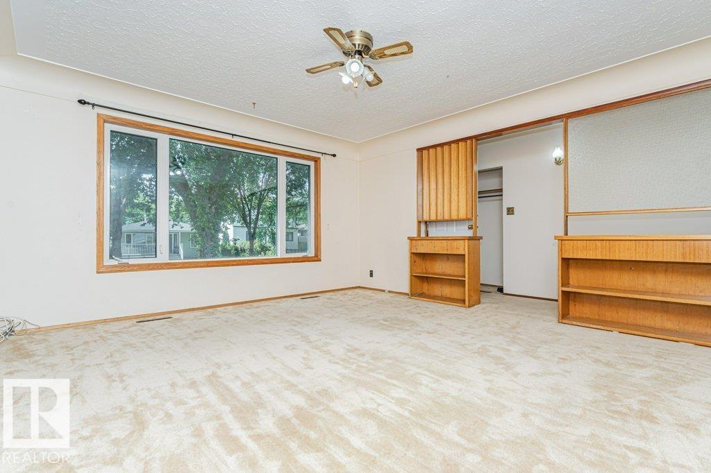 10509 77 ST NW - 7