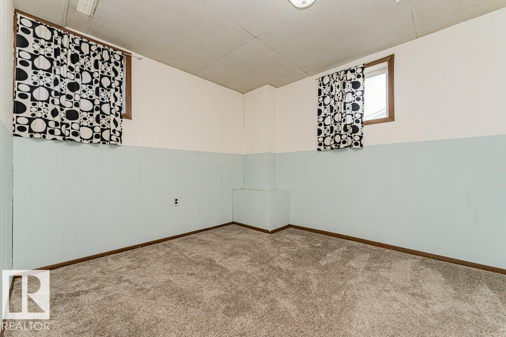 10509 77 ST NW - 39