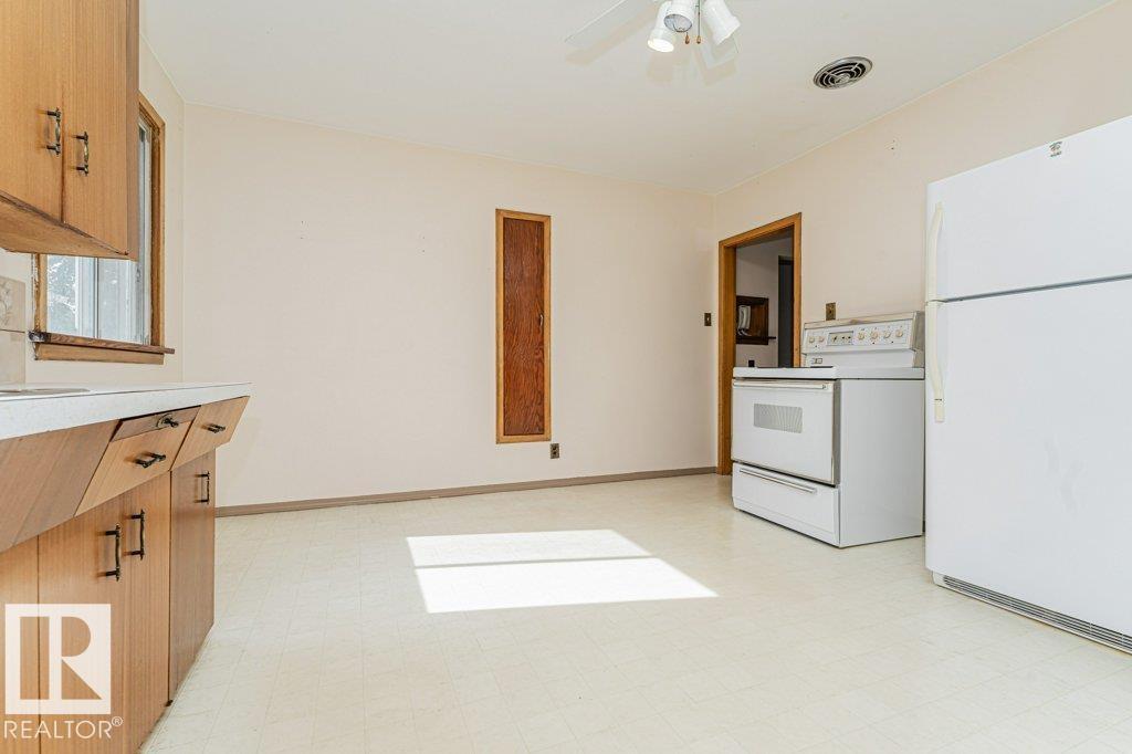10509 77 ST NW - 25