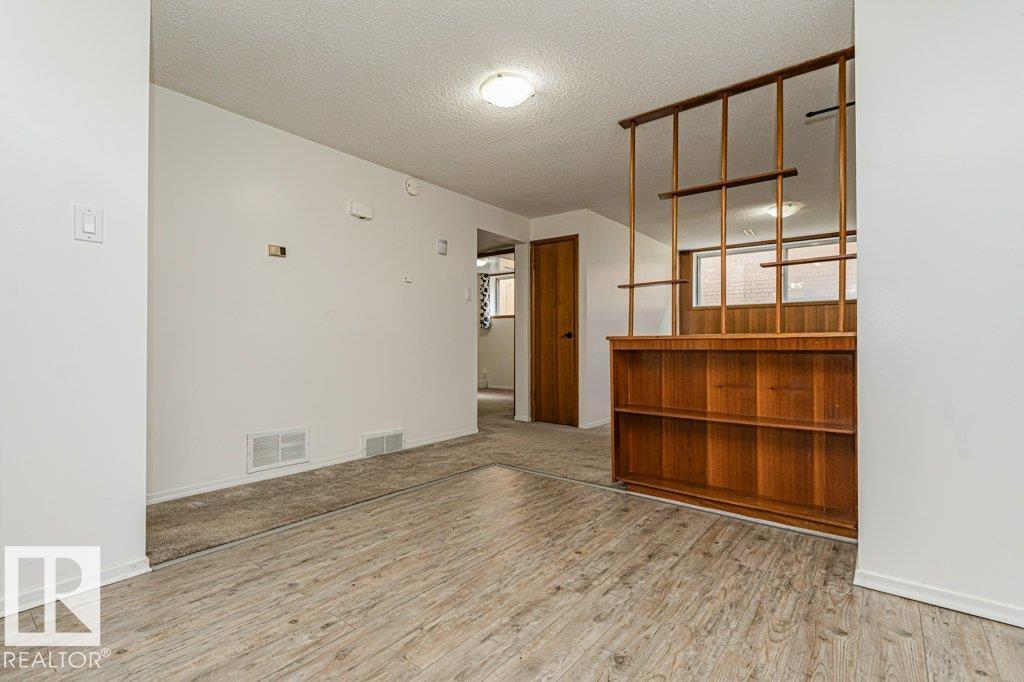 10509 77 ST NW - 38