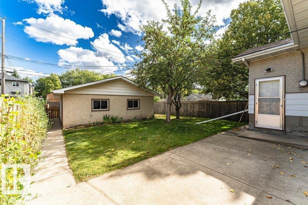 10509 77 ST NW - 47