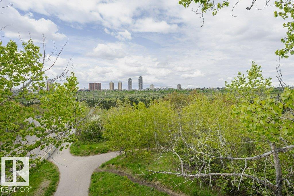 10509 77 ST NW - 61
