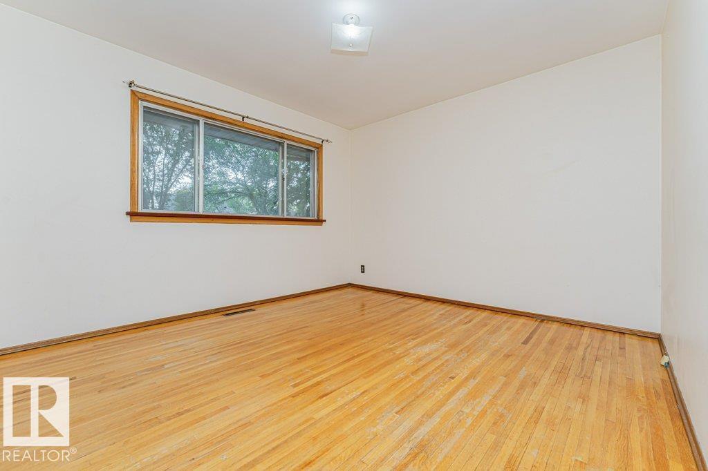 10509 77 ST NW - 13