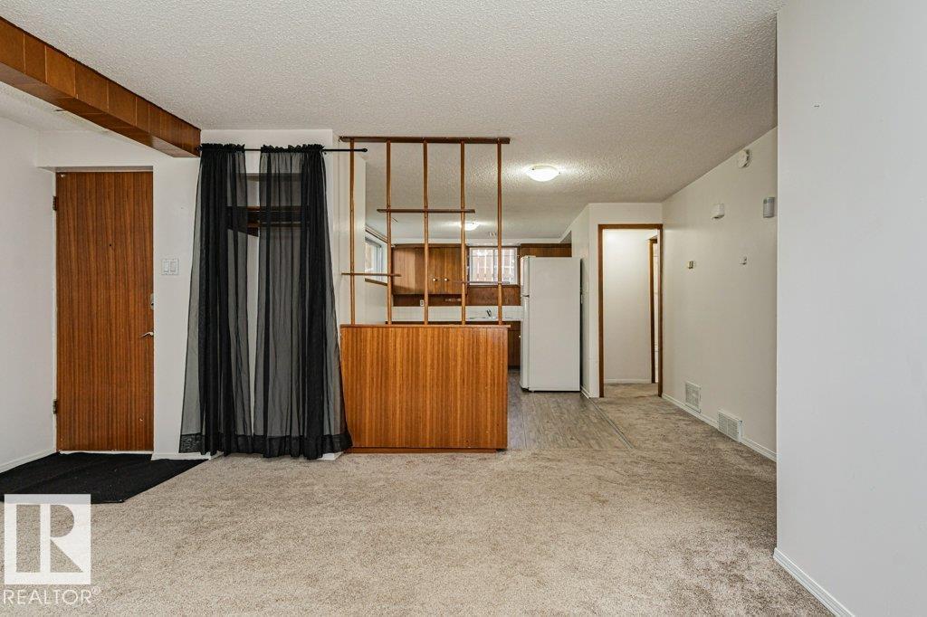 10509 77 ST NW - 34