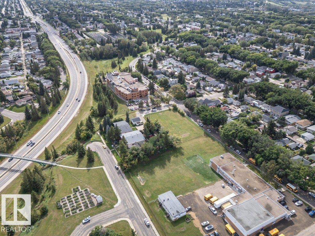 10509 77 ST NW - 58