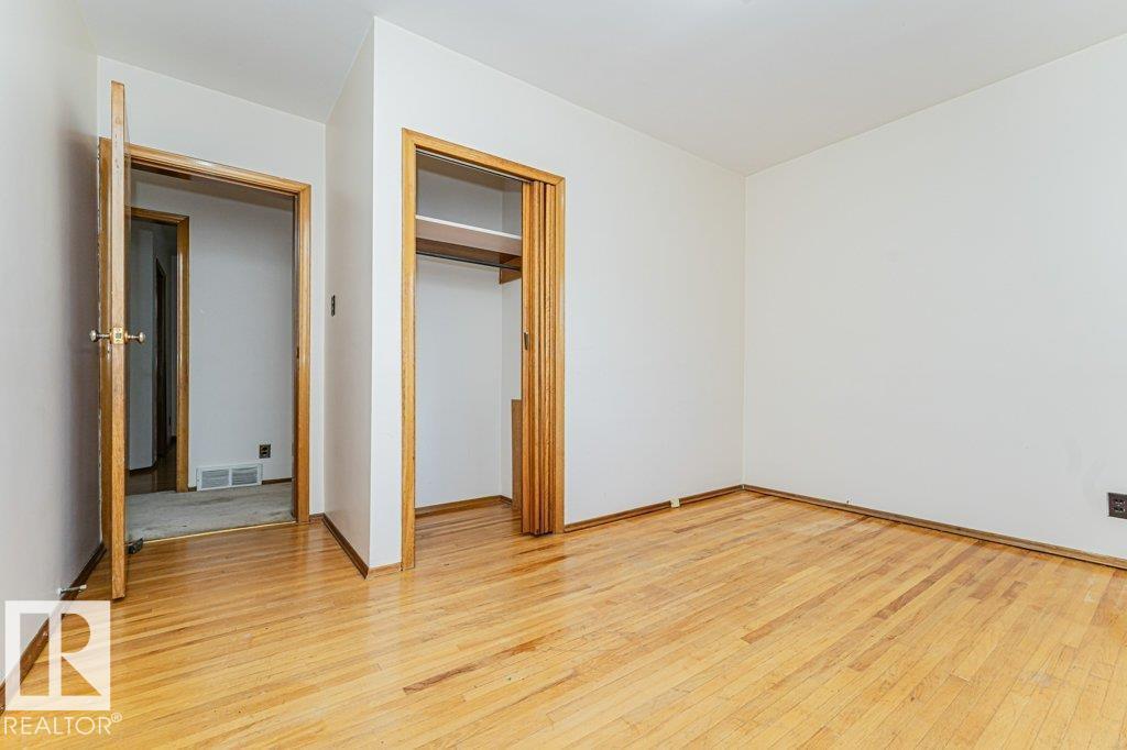 10509 77 ST NW - 16