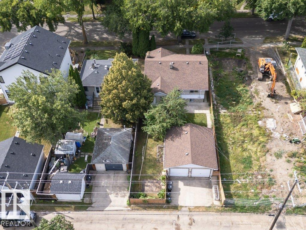10509 77 ST NW - 56