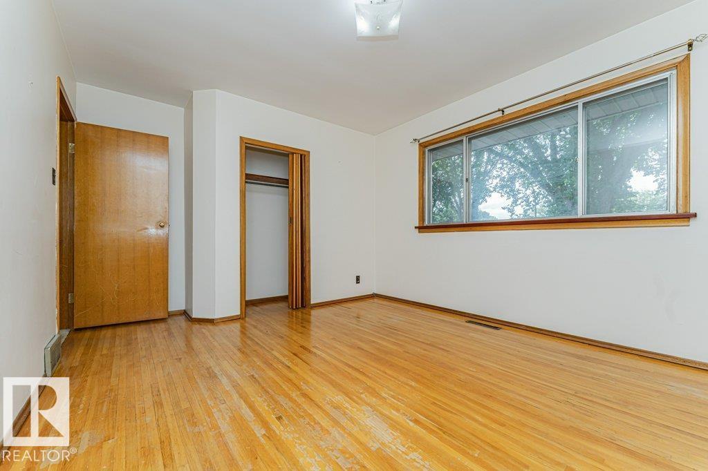 10509 77 ST NW - 14