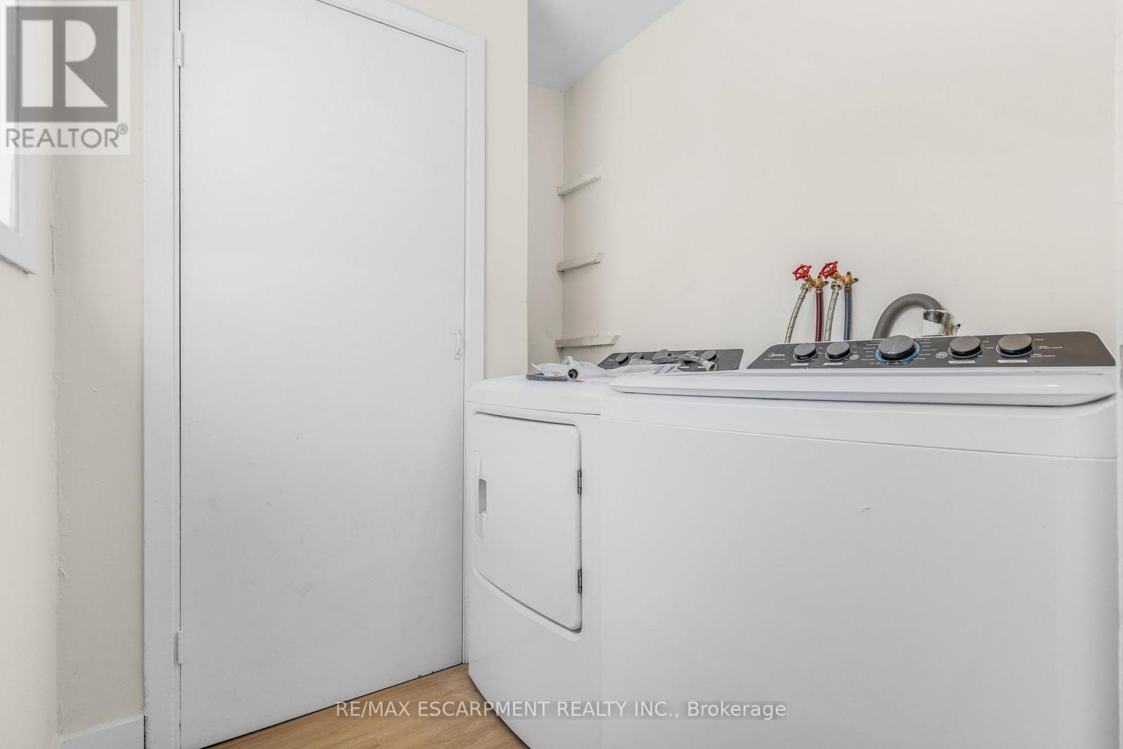 16 ALBERT STREET - 12