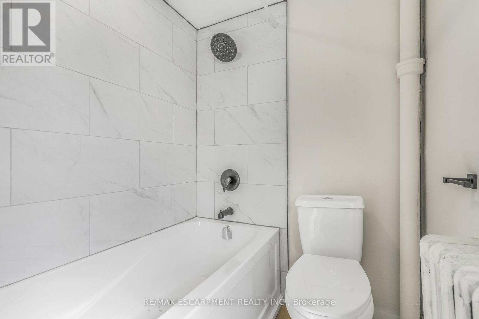 16 ALBERT STREET - 13