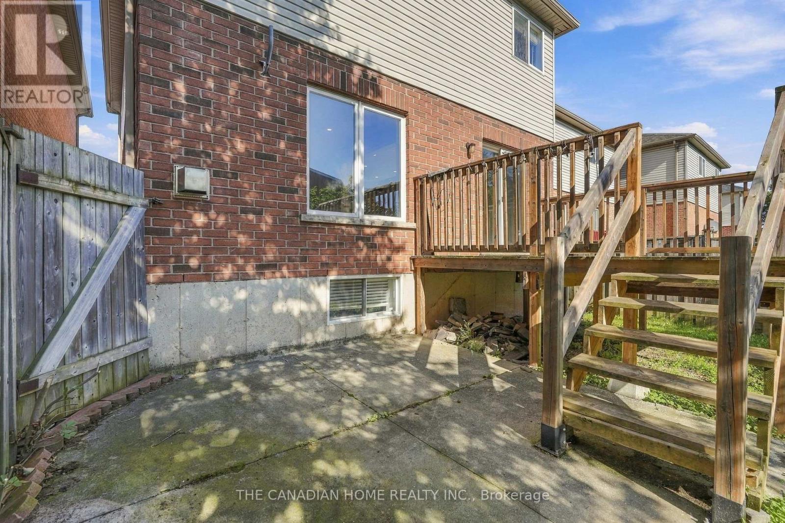 #14 78 PEACHWOOD CRESCENT - Image 44