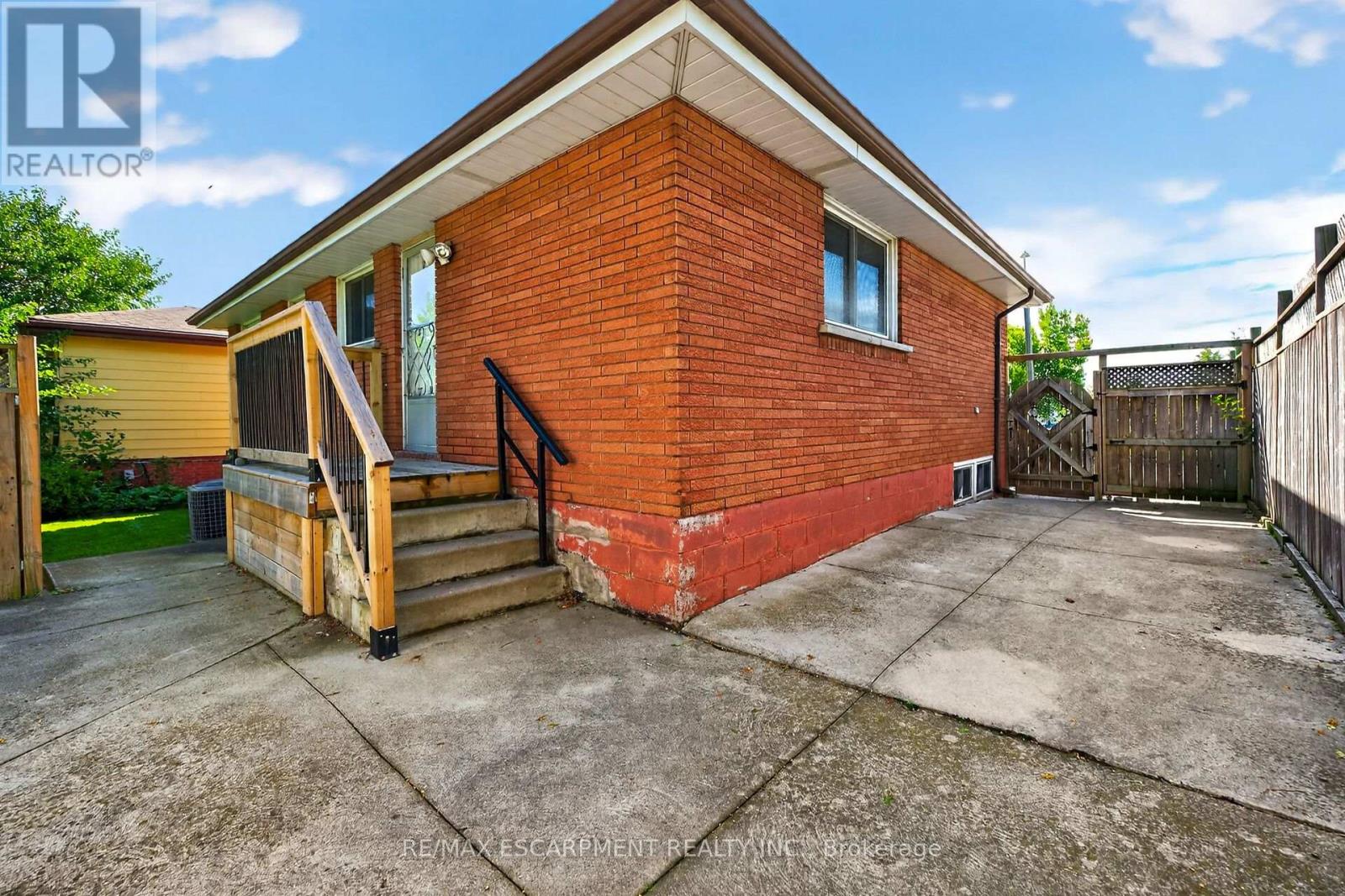 50 BERKO AVENUE - 40