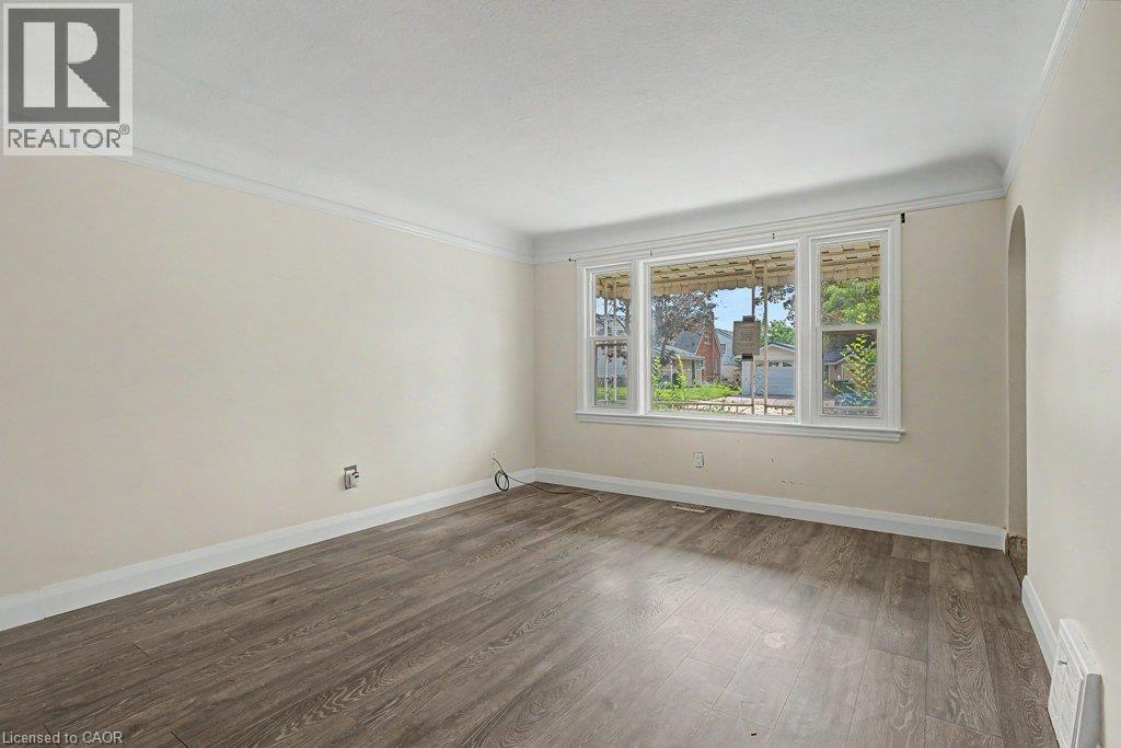 61 HILLVIEW Street - 6