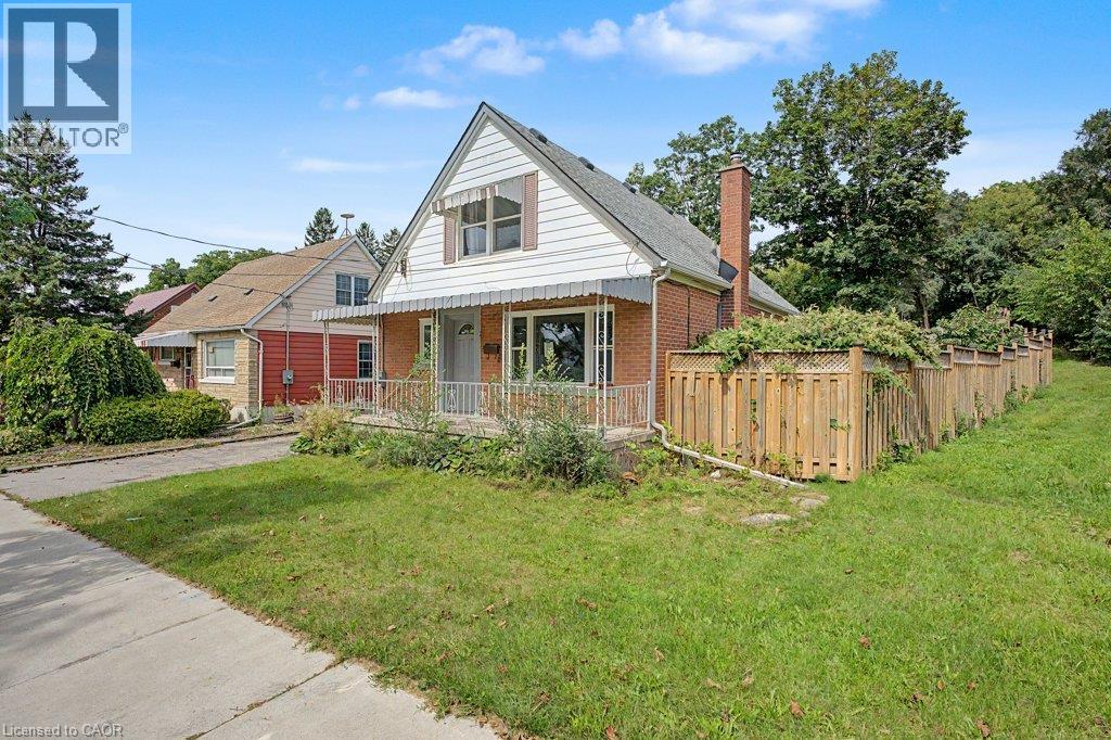 61 HILLVIEW Street - 2
