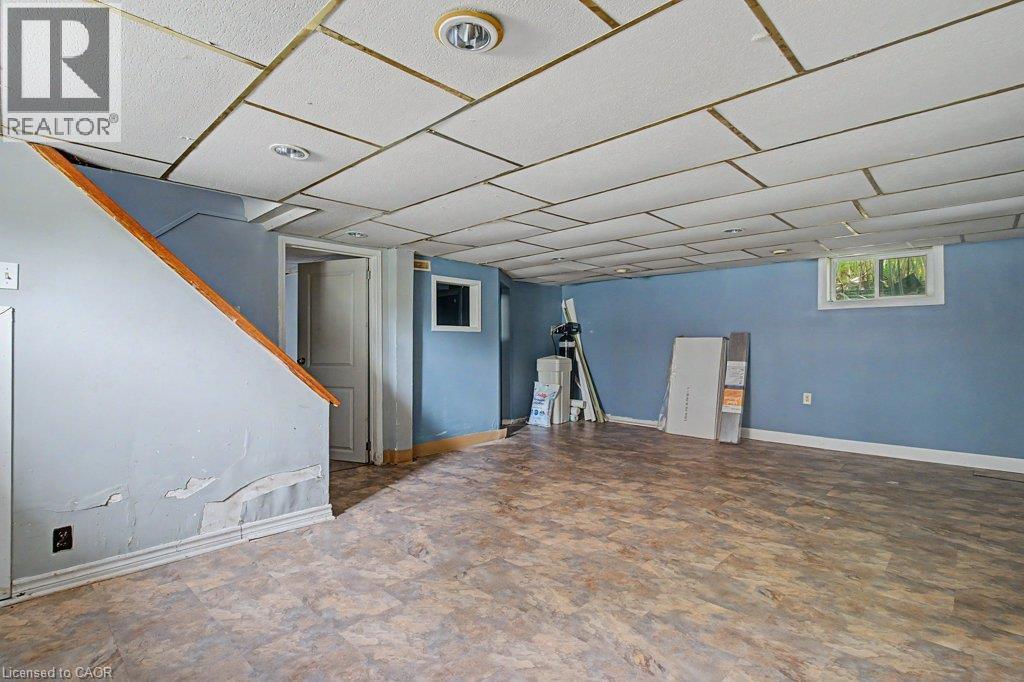 61 HILLVIEW Street - Image 29
