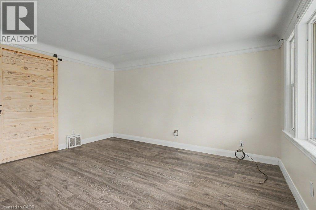 61 HILLVIEW Street - 9